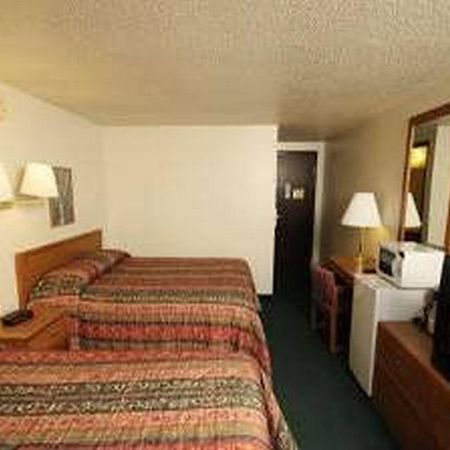 Travelodge Yankton Quarto foto