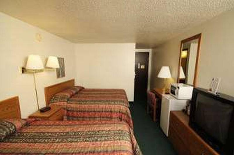 Travelodge Yankton Quarto foto